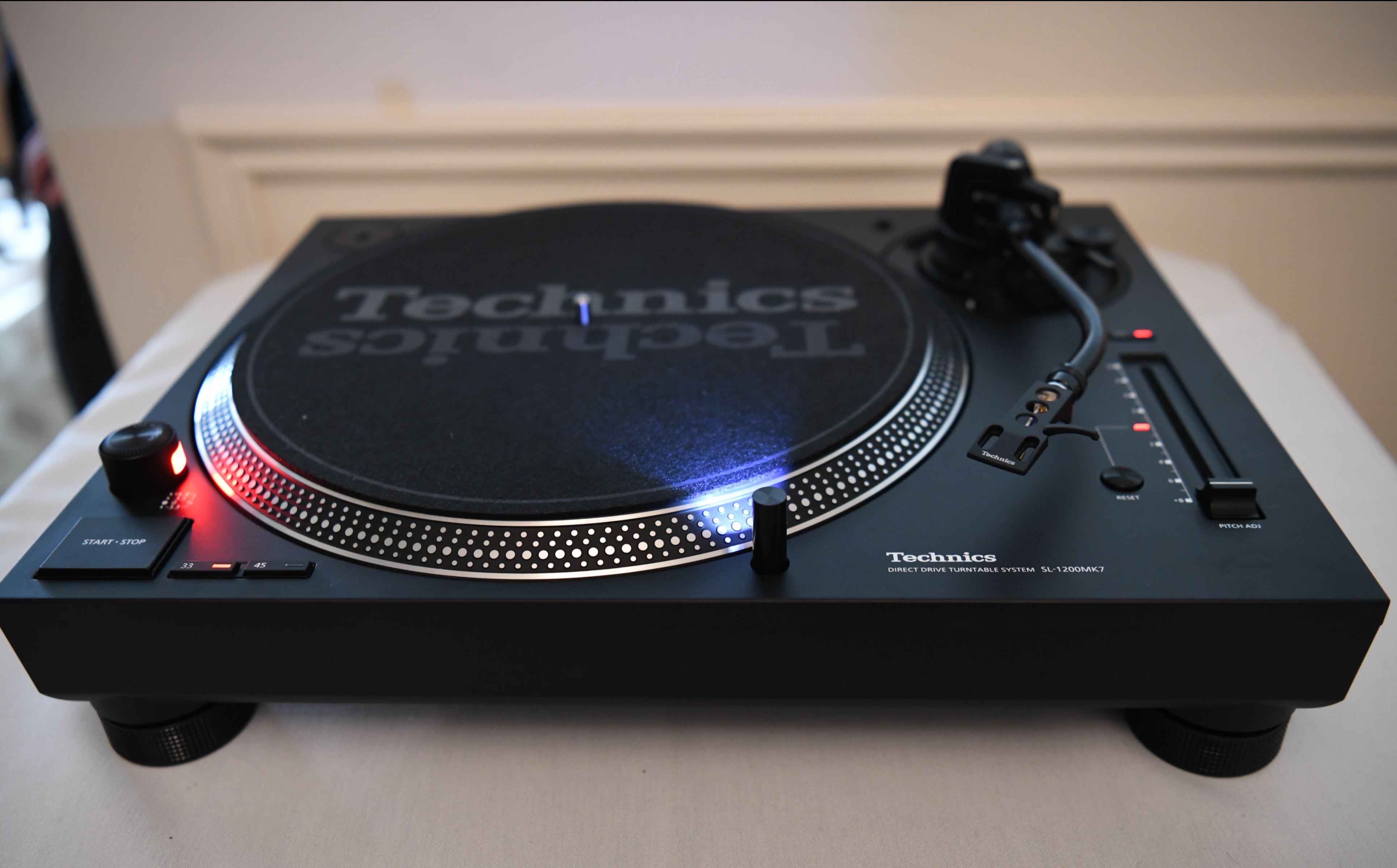 Technics SL-1500C Turntable - The Absolute Sound